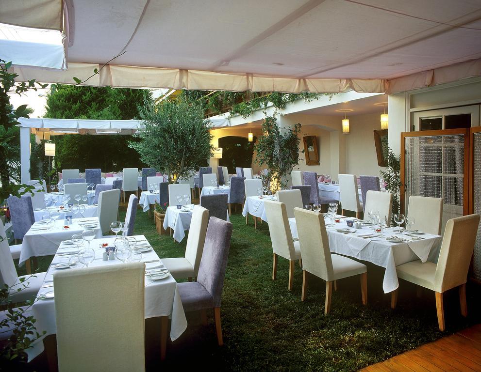 Vari-Voula-Vouliagmeni Plaza Vouliagmeni Strand Hotel מראה חיצוני תמונה